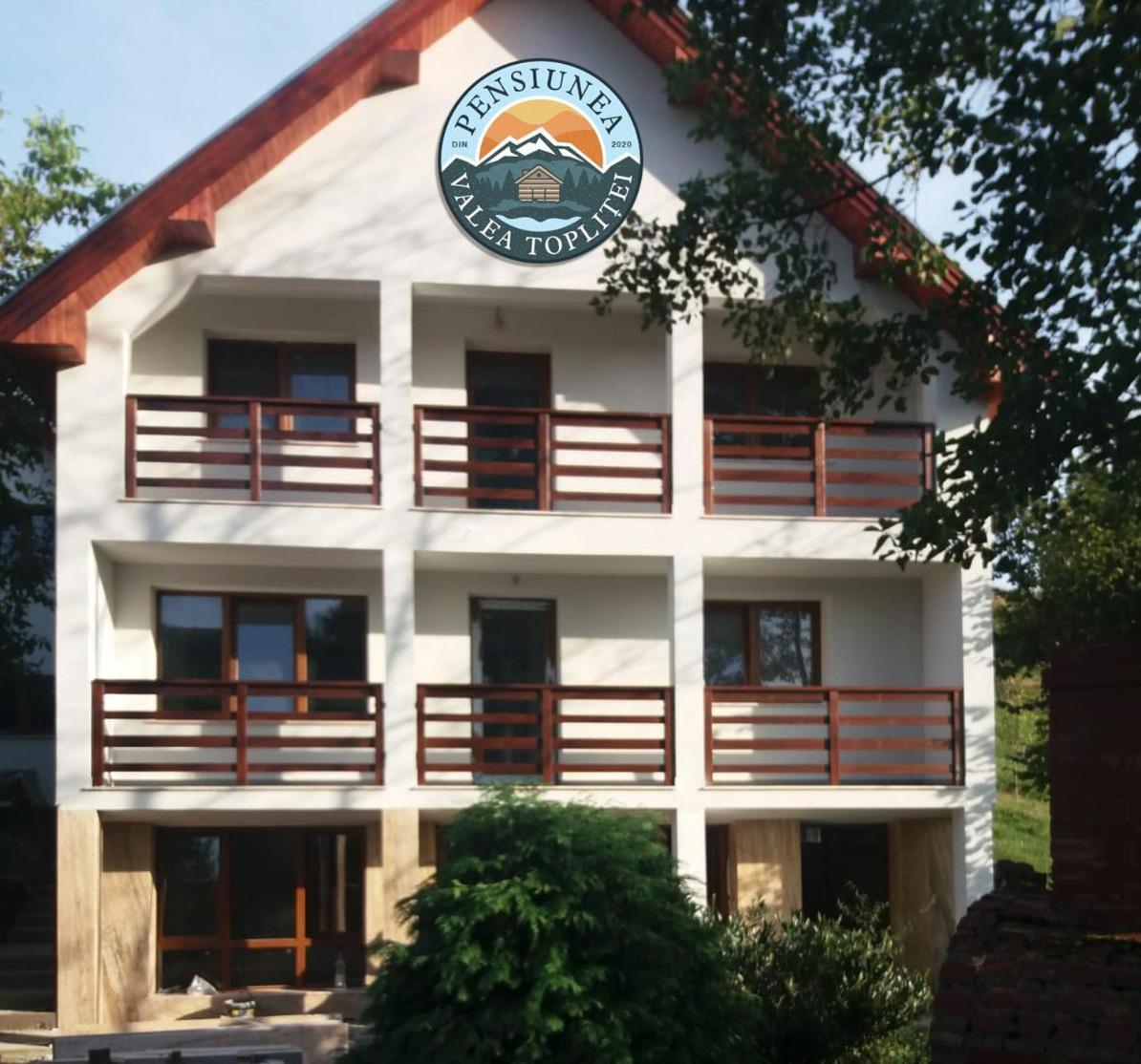 Pensiunea Valea Toplitei Rosia Extérieur photo