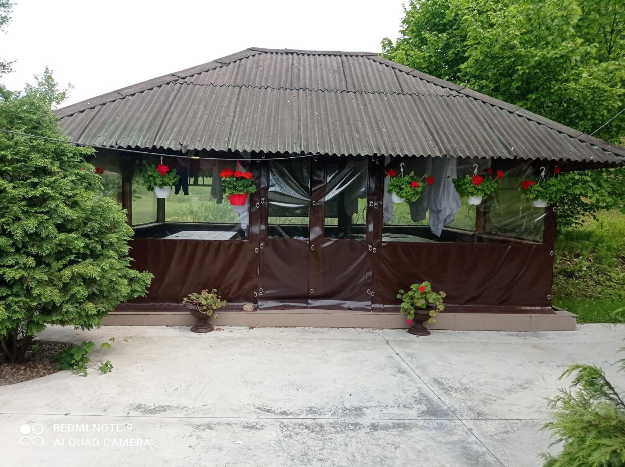 Pensiunea Valea Toplitei Rosia Extérieur photo